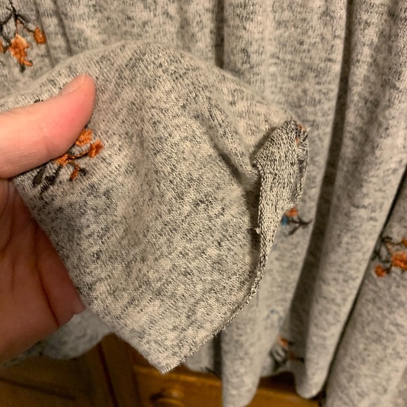 Francesca’s Women’s Sweater Size XL - Picture 7 of 12